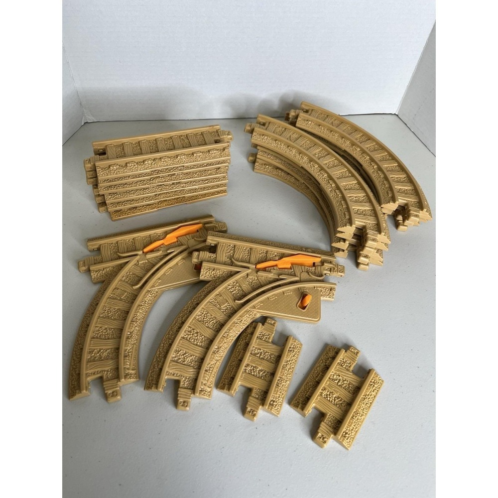 Geotrax ASSORTED Tan Brown Lot Of 18 Replacement Track Piece Geo Trax